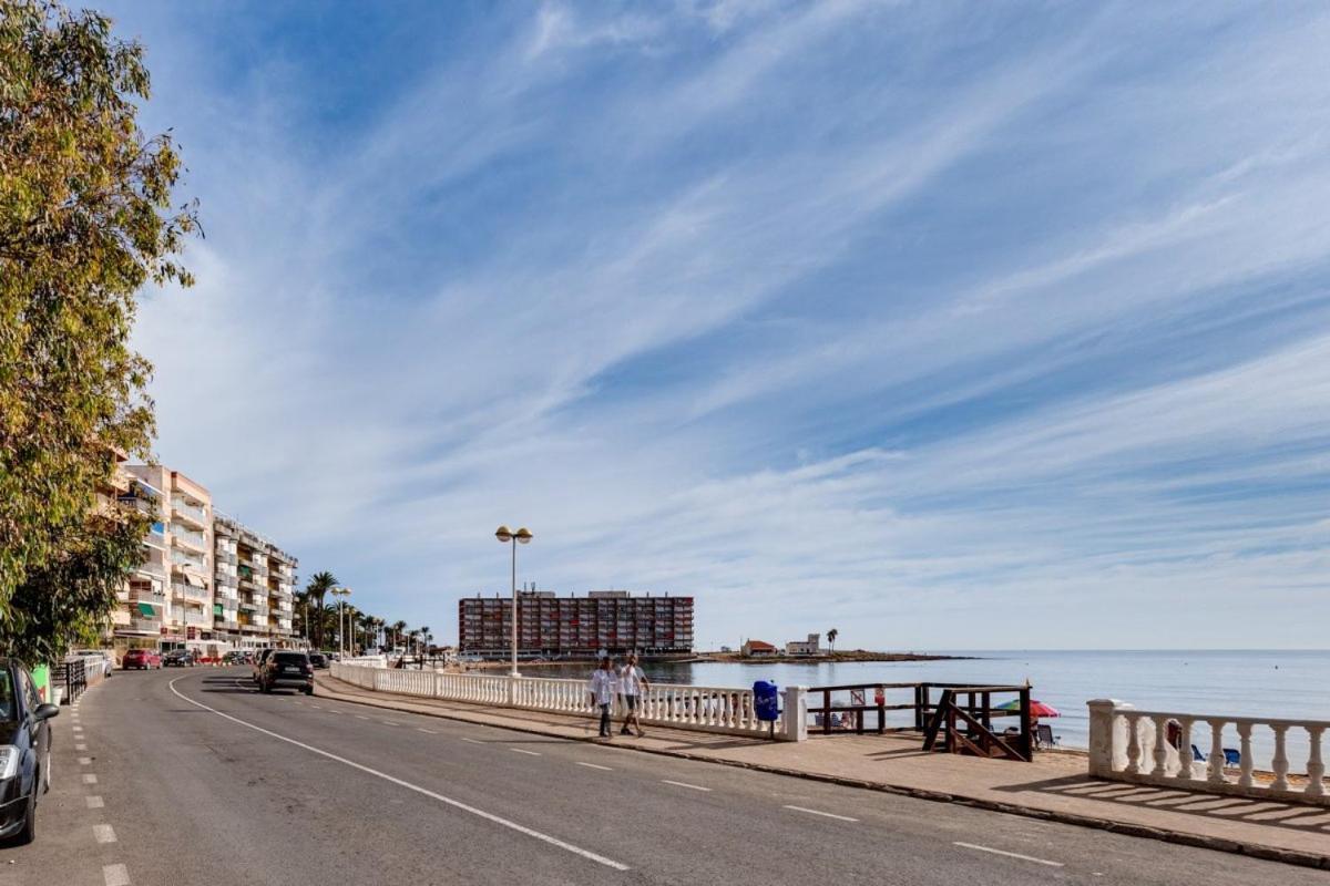טורבייחה Nice Apartment With Terrace On The Los Locos Beach מראה חיצוני תמונה