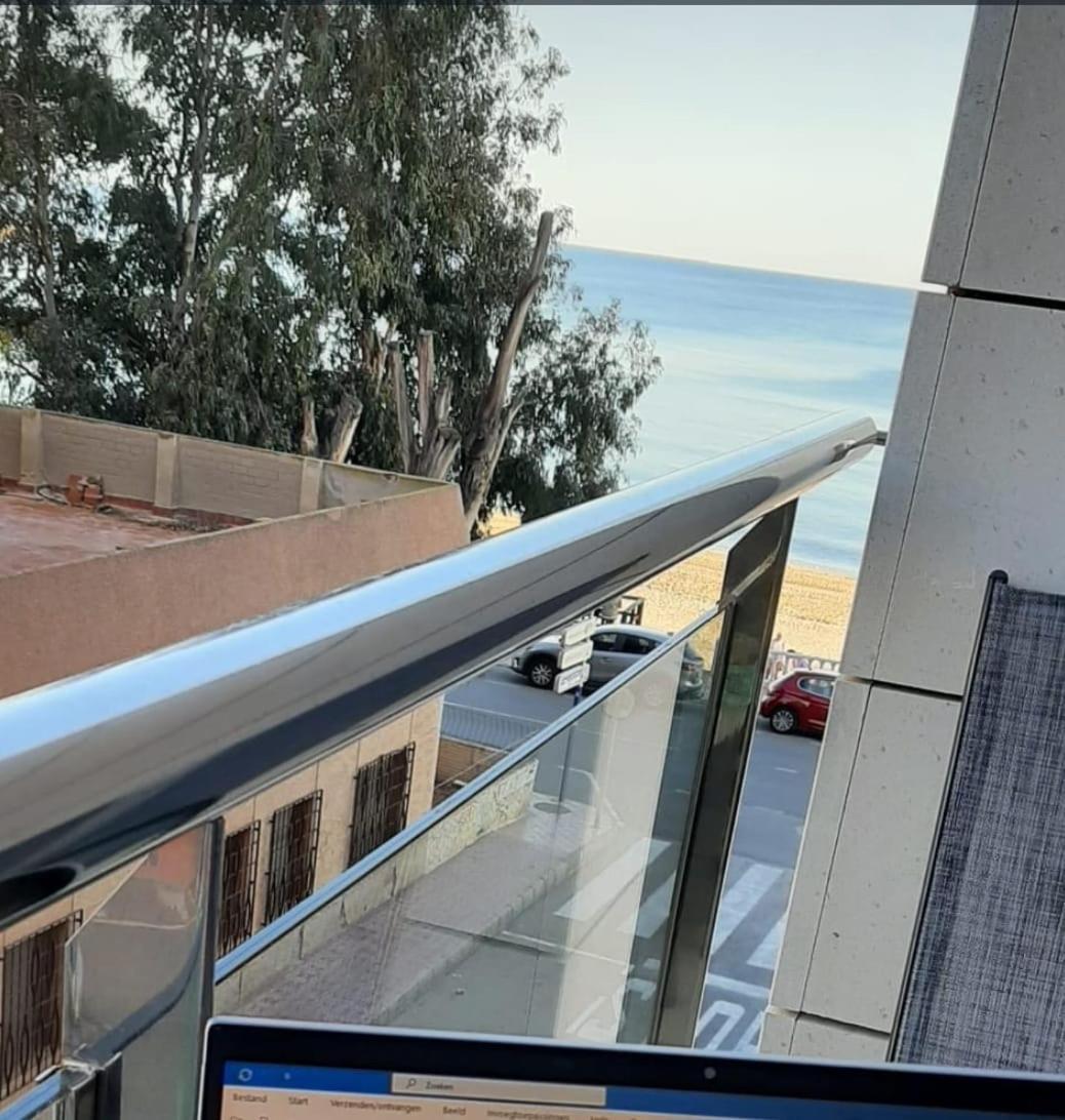 טורבייחה Nice Apartment With Terrace On The Los Locos Beach מראה חיצוני תמונה